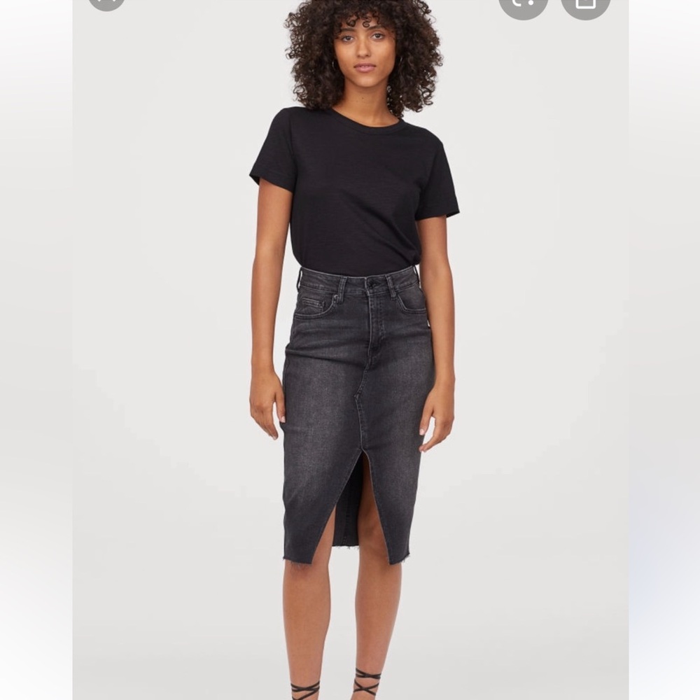 NWT H&M Charcoal Denim Skirt 6